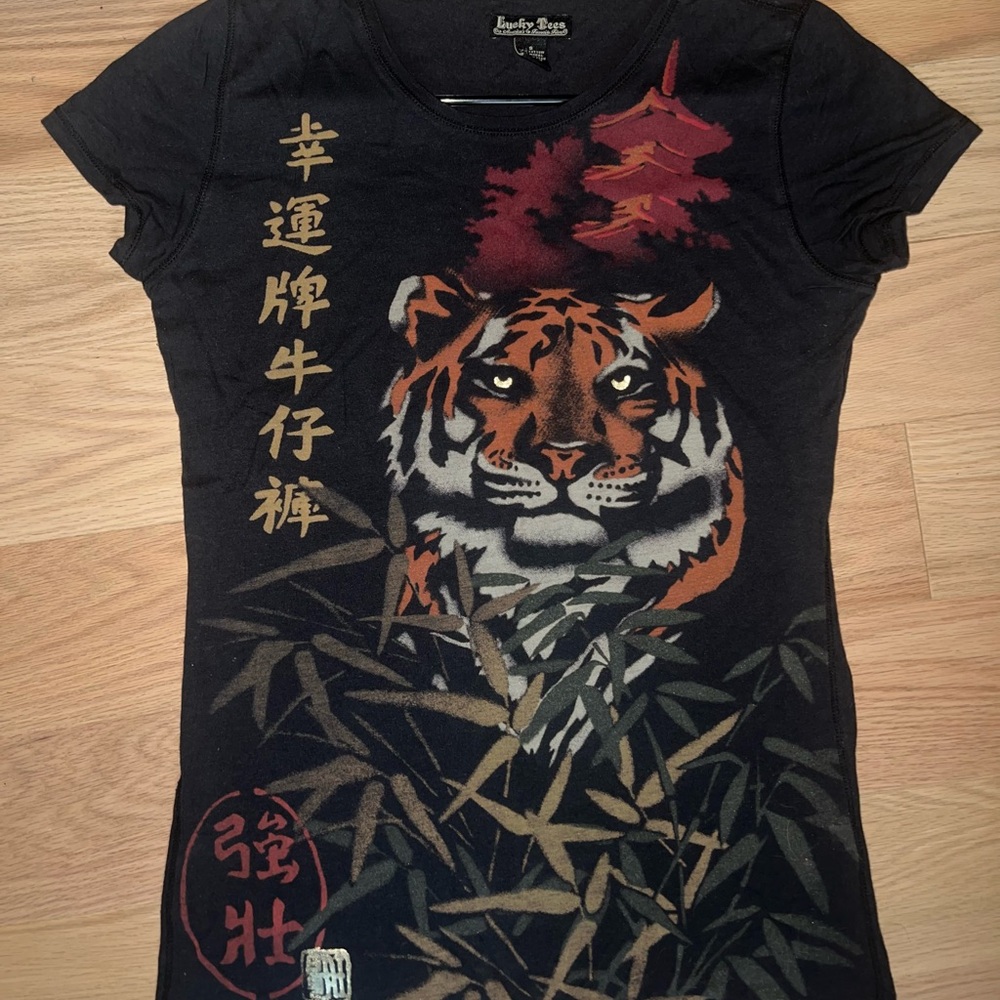 2000’s Black Women's Graphic Tiger Tee